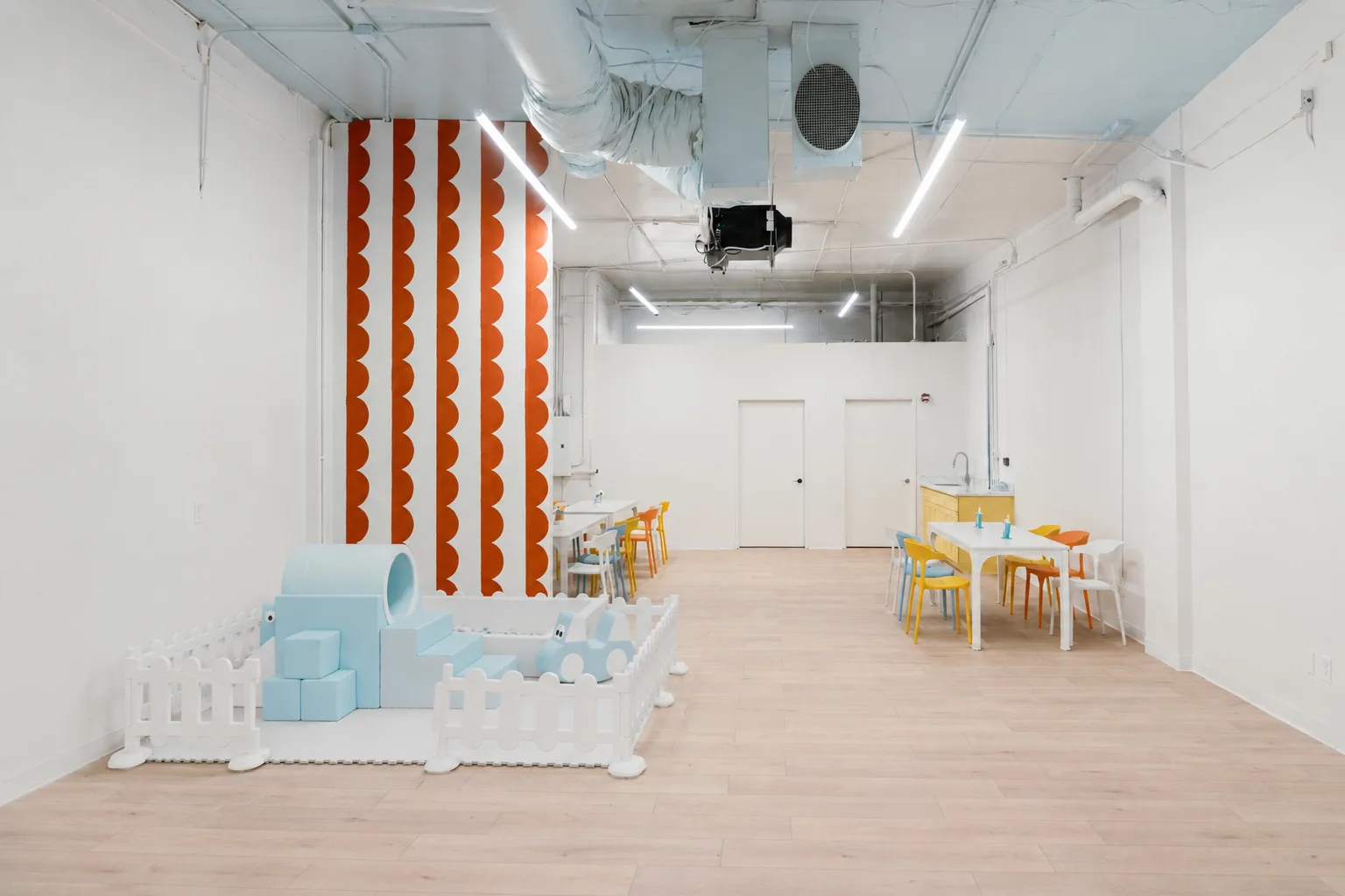 The soft play area for the youngest guests at Lemur Lulu kids party venue near Seattle